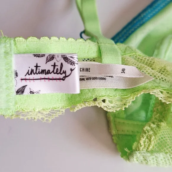 Free People Intimately Lace Underwire Bra New 34B - Picture 5 of 10